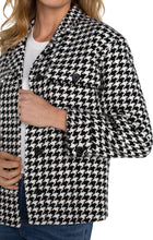 Load image into Gallery viewer, Liverpool Boxy Black &amp; White Houndstooth Cropped Shacket with Side Slits
