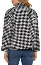 Load image into Gallery viewer, Liverpool Boxy Black &amp; White Houndstooth Cropped Shacket with Side Slits
